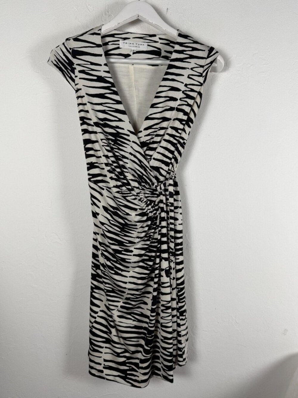 Trina Turk Womens Zebra Print Faux Wrap Dress Black White V-Neck Cap Sleeve Sz 2